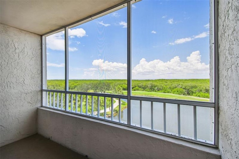 Photo 34 of 51 - 2333 Feather Sound Dr Unit B507, Clearwater, FL 33762