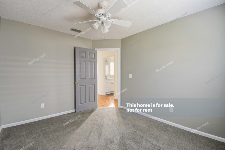 Photo 30 of 36 - 8560 Walden Glen Dr, Jacksonville, FL 32256