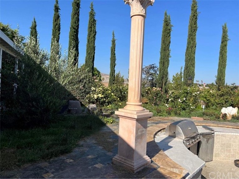 Photo 20 of 27 - 19835 Bedford Canyon Rd, Corona, CA 92881