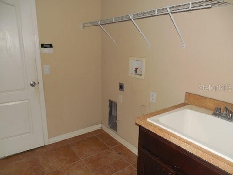 Photo 16 of 25 - 8748 Handel Loop, Land O Lakes, FL 34637
