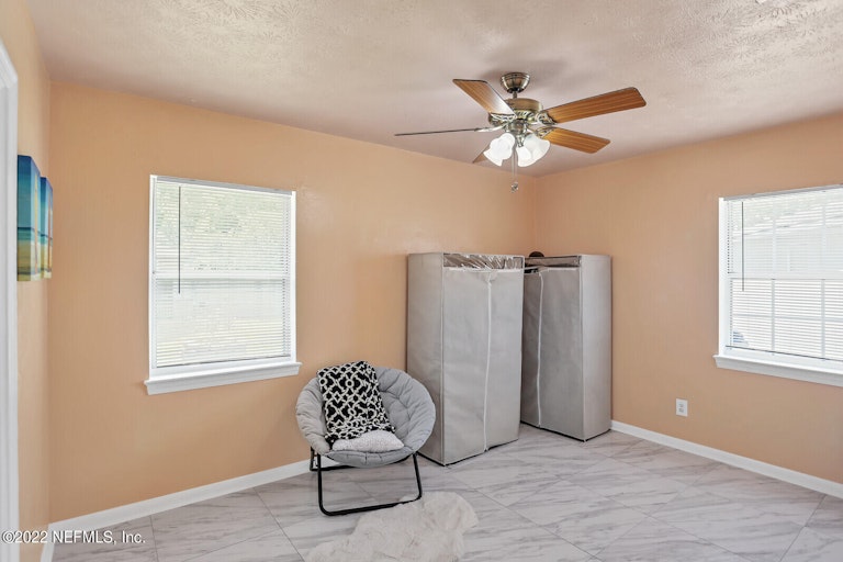 Photo 16 of 27 - 557 Laurina St, Jacksonville, FL 32216