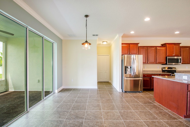 Photo 17 of 19 - 100 Blanco Dr, Deland, FL 32724