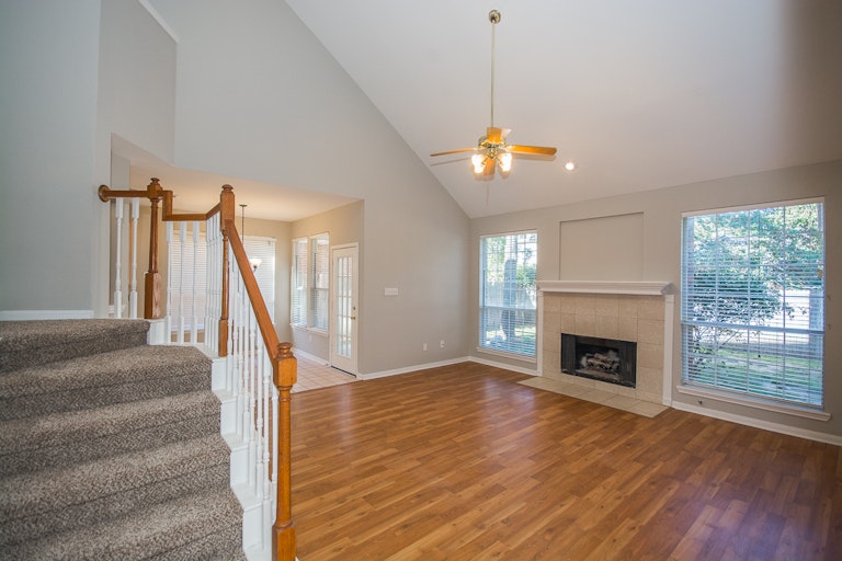 Photo 13 of 44 - 2712 Summerwood Ct, McKinney, TX 75072