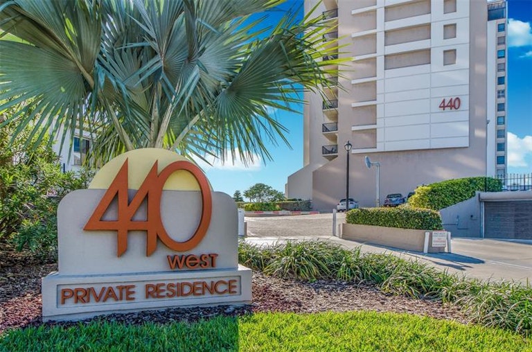 Photo 3 of 48 - 450 S Gulfview Blvd #1102, Clearwater Beach, FL 33767