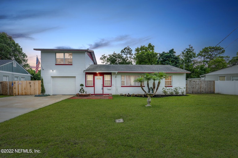 Photo 1 of 27 - 557 Laurina St, Jacksonville, FL 32216