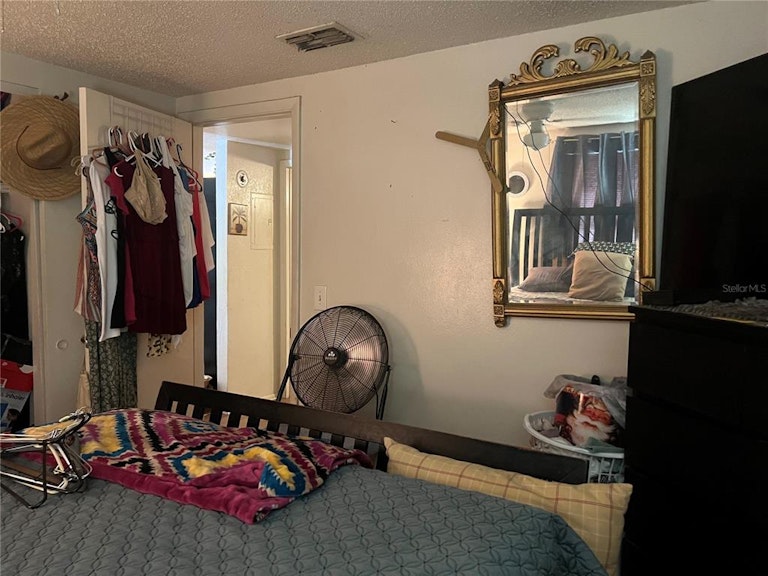 Photo 17 of 56 - 8801 N Brooks St, Tampa, FL 33604