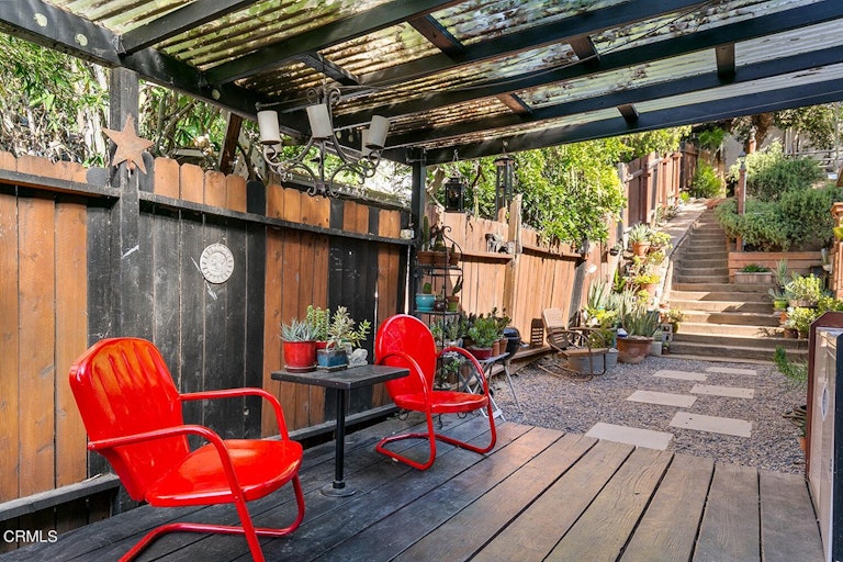 Photo 18 of 29 - 6214 Springvale Dr, Los Angeles, CA 90042