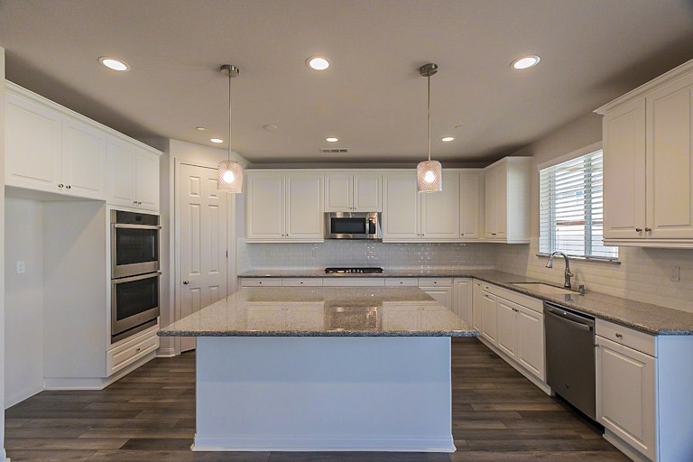 Photo 2 of 31 - 30830 Palette Rd, Murrieta, CA 92563