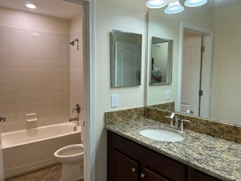 Photo 2 of 17 - 7450 Fairgrove Ave, Windermere, FL 34786