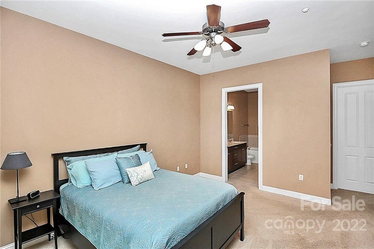 Photo 10 of 20 - 5425 Closeburn Rd #104, Charlotte, NC 28210