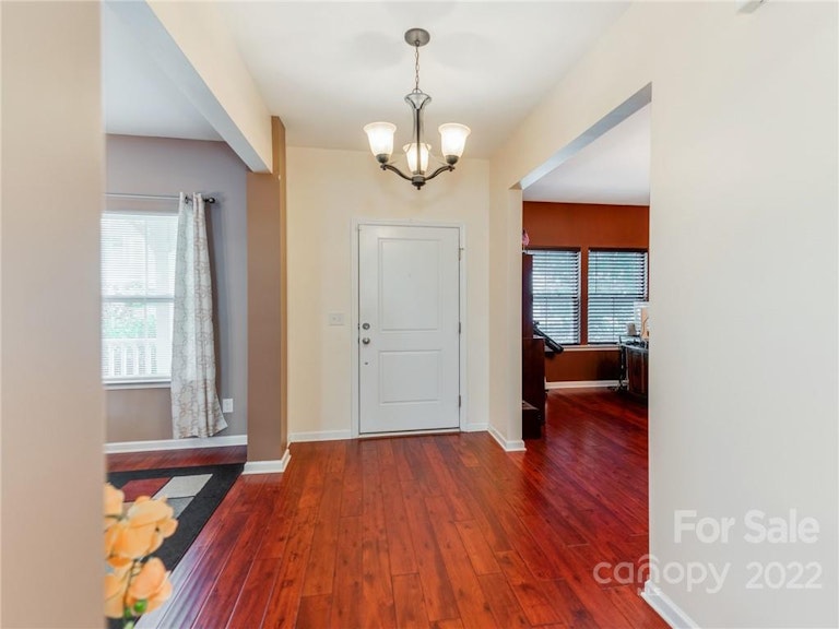 Photo 4 of 39 - 8112 Dumphries Dr, Huntersville, NC 28078