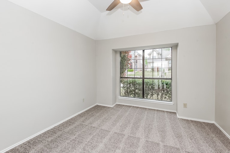 Photo 19 of 25 - 2253 Meadowstone Dr, Carrollton, TX 75006