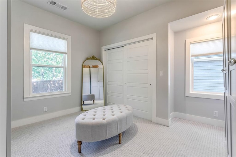 Photo 19 of 38 - 405 N Bradley St, McKinney, TX 75069