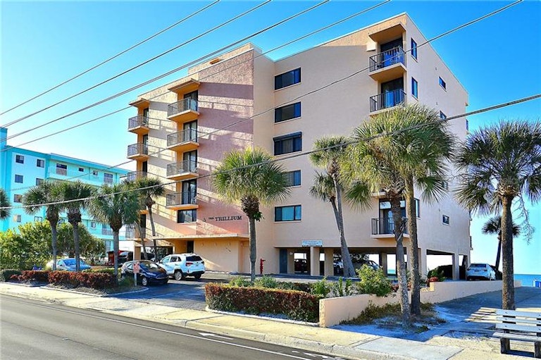Photo 4 of 22 - 14146 Gulf Blvd #4C, Madeira Beach, FL 33708
