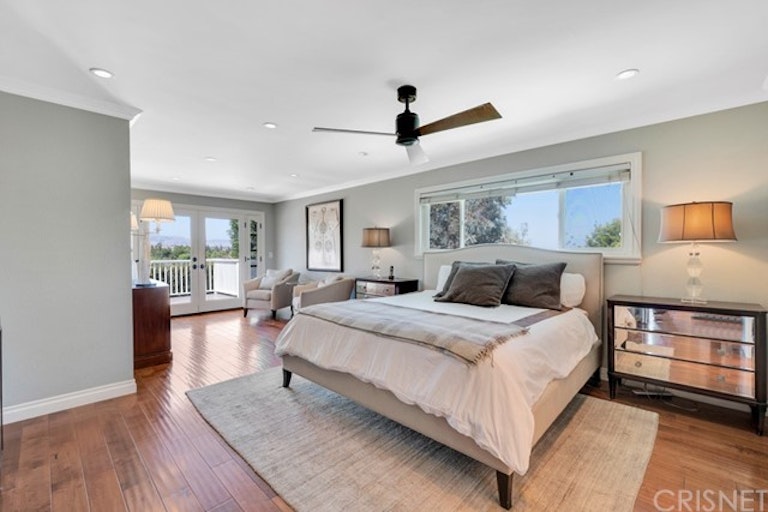 Photo 24 of 52 - 23644 Del Cerro Cir, Canoga Park, CA 91304