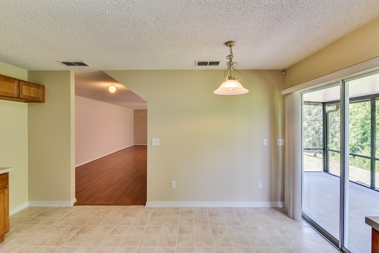 Photo 9 of 29 - 15169 Moultrie Pointe Rd, Orlando, FL 32828