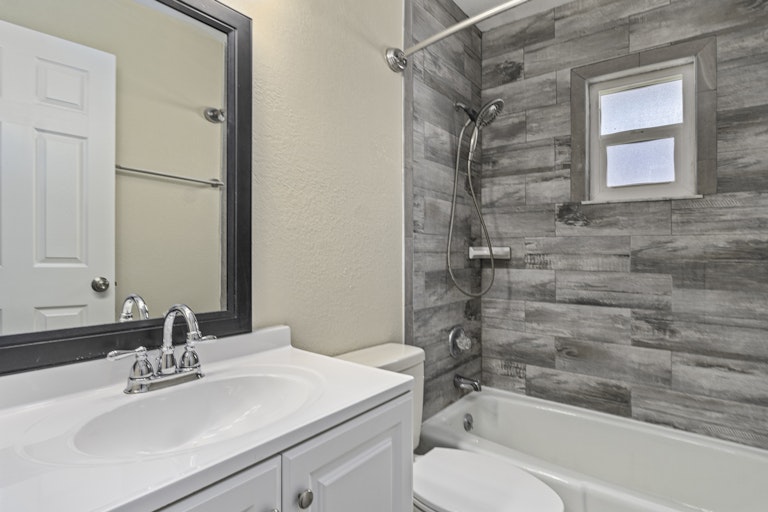 Photo 6 of 17 - 10153 Heathcliff St, Spring Hill, FL 34608