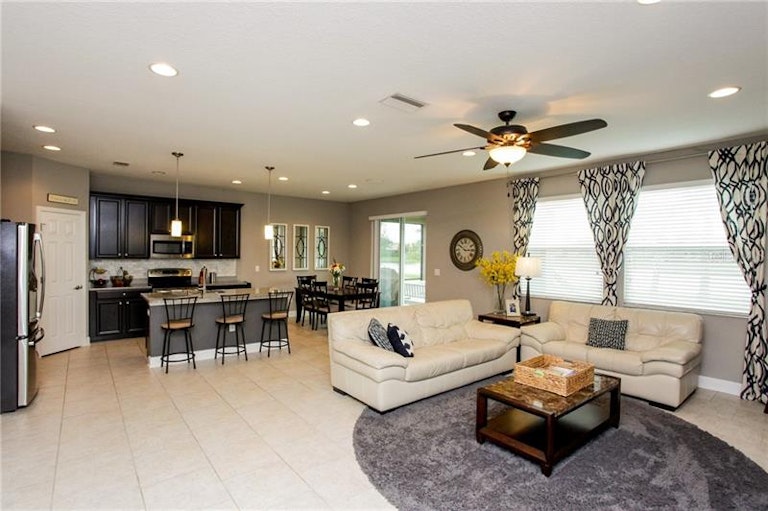 Photo 8 of 24 - 8389 Nandina Dr, Sarasota, FL 34240