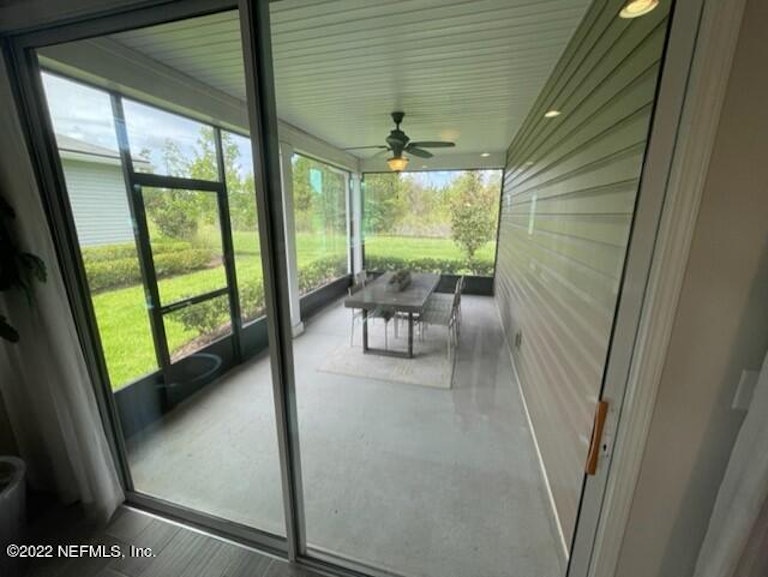 Photo 5 of 8 - 1124 Persimmon Dr, Middleburg, FL 32068