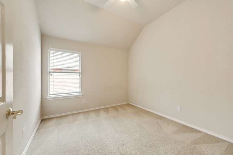Photo 21 of 26 - 10601 Melrose Ln, Fort Worth, TX 76244