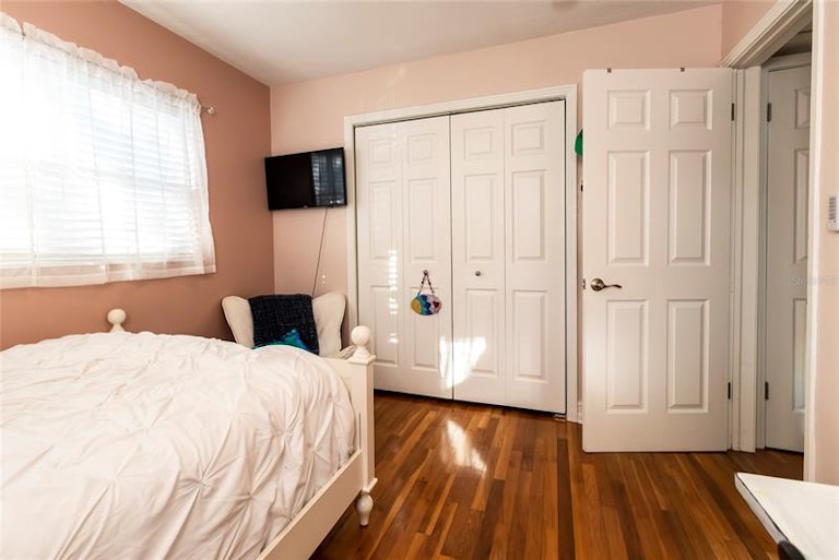 Photo 16 of 24 - 417 E Grant St, Orlando, FL 32806