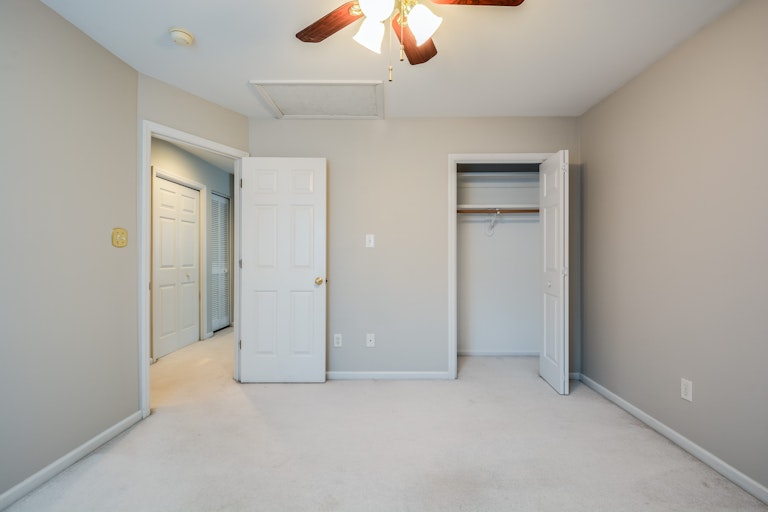 Photo 9 of 14 - 10433 Neland St, Raleigh, NC 27614