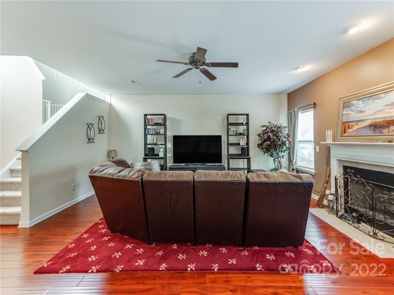 Photo 8 of 39 - 8112 Dumphries Dr, Huntersville, NC 28078