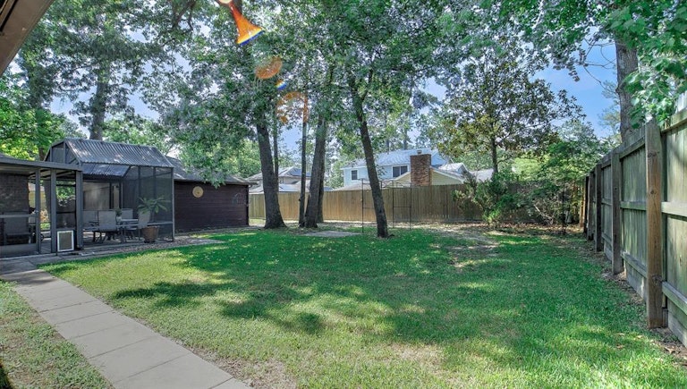 Photo 5 of 25 - 1002 Poppets Way, Crosby, TX 77532