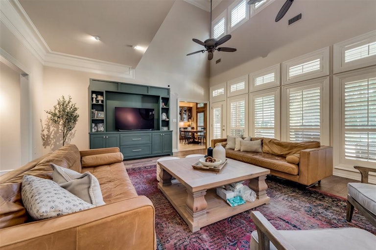 Photo 11 of 37 - 1605 Mariah Bay Cir, Rockwall, TX 75032