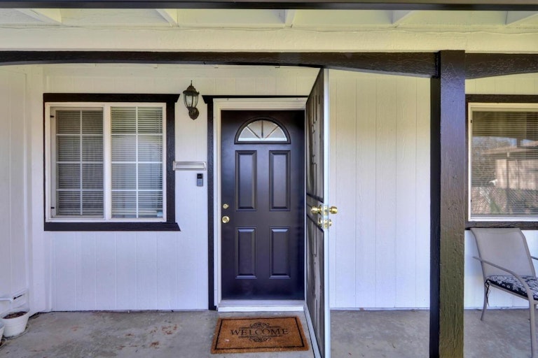 Photo 6 of 28 - 6235 Whitecliff Way, North Highlands, CA 95660