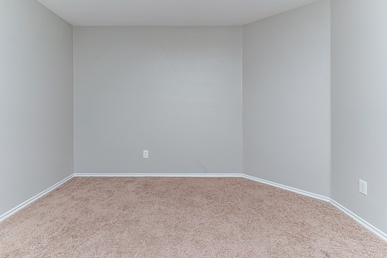 Photo 24 of 27 - 1420 N Houston St, Royse City, TX 75189
