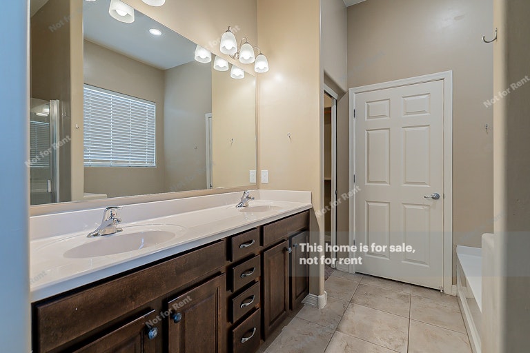 Photo 15 of 17 - 9859 N Howling Wolf Rd, Marana, AZ 85653