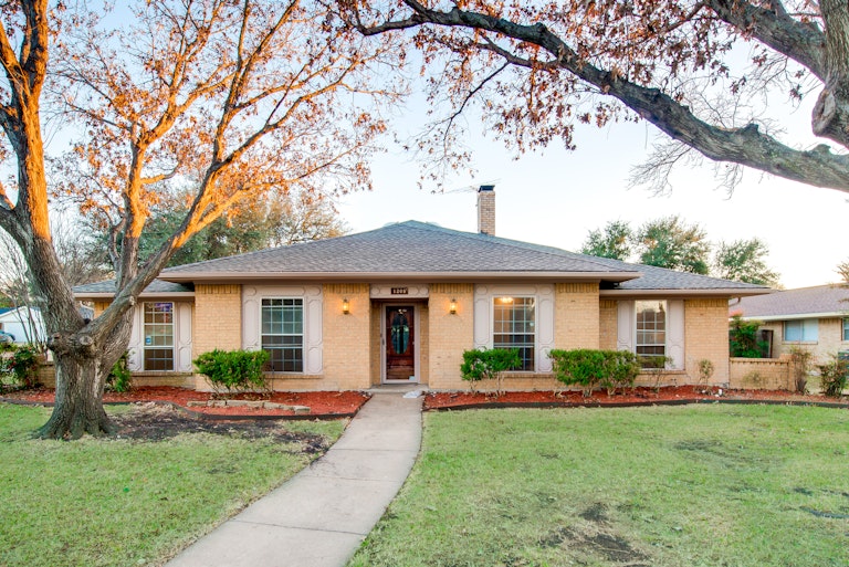 Photo 1 of 28 - 1208 Grinnell Dr, Richardson, TX 75081
