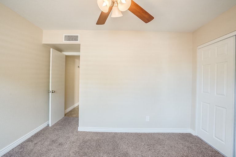 Photo 11 of 14 - 3217 N Ash Cir, Chandler, AZ 85224