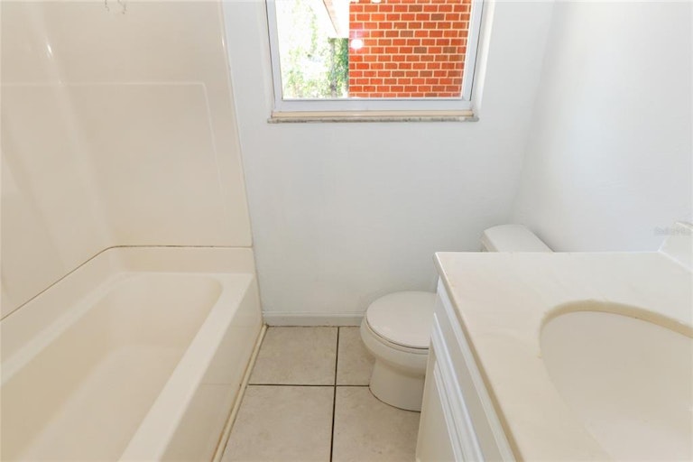 Photo 25 of 35 - 2601 Upton St S, Gulfport, FL 33711