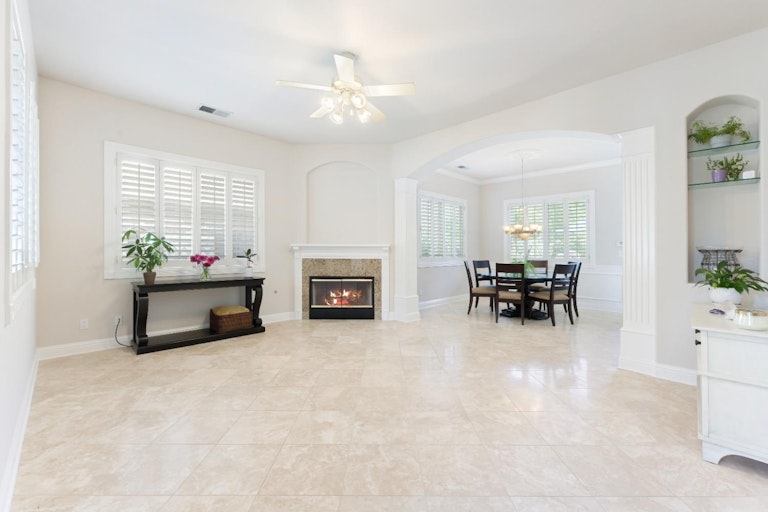 Photo 8 of 51 - 8120 E Carriage Ln, Fair Oaks, CA 95628