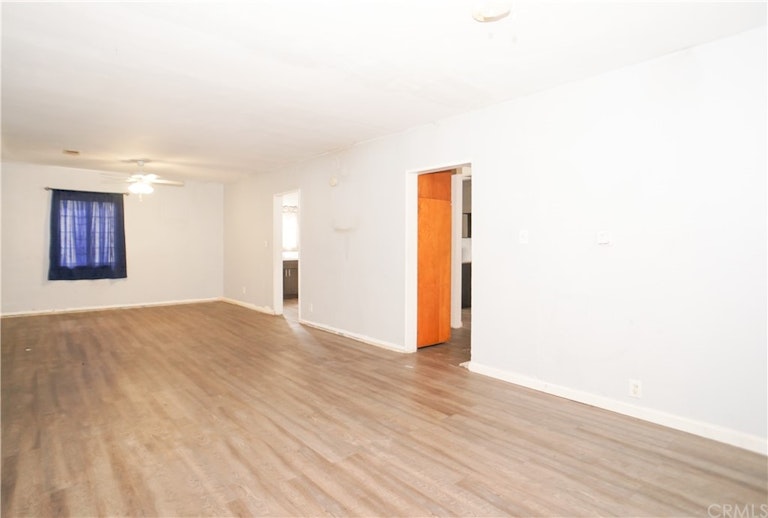 Photo 7 of 16 - 633 W Cressey St, Compton, CA 90222