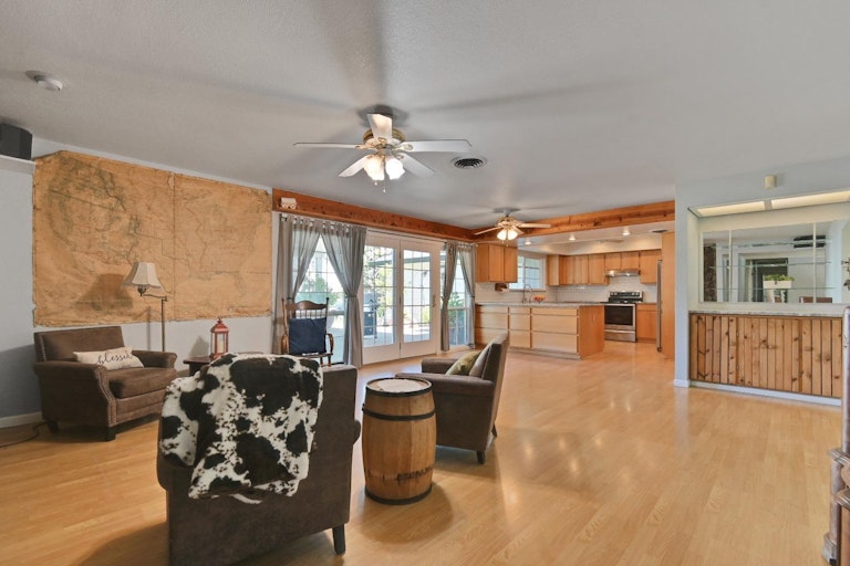 Photo 11 of 70 - 459 Wilder Ave, Yuba City, CA 95993