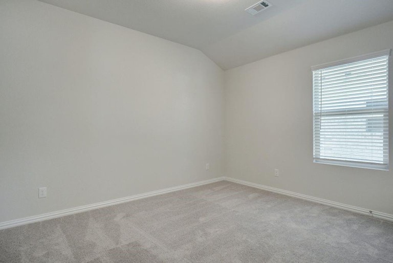 Photo 21 of 28 - 2140 Bellatrix Dr, Haslet, TX 76052