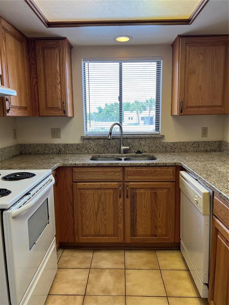Photo 22 of 55 - 1823 Village Ct #1823, Mulberry, FL 33860