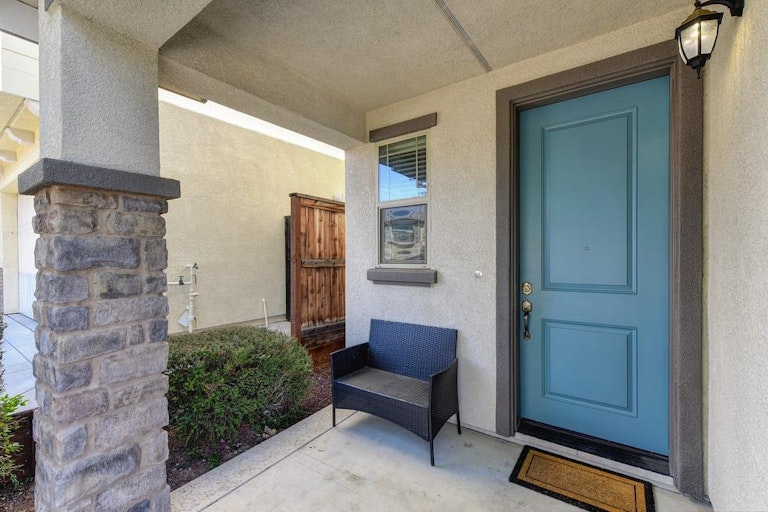 Photo 4 of 34 - 668 Addison Ln, Folsom, CA 95630