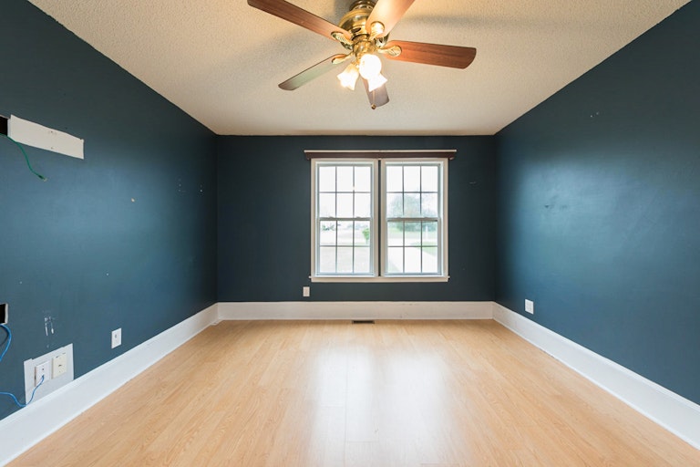 Photo 5 of 17 - 229 Kinton Dr, Fuquay Varina, NC 27526
