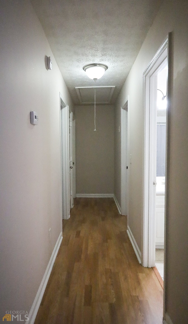 Photo 11 of 23 - 3155 Oak Grove Rd, Loganville, GA 30052