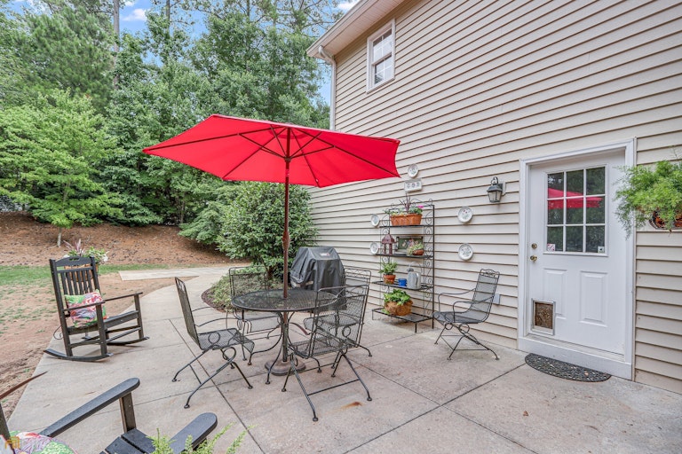 Photo 16 of 70 - 3723 Hardy Rd, Gainesville, GA 30506
