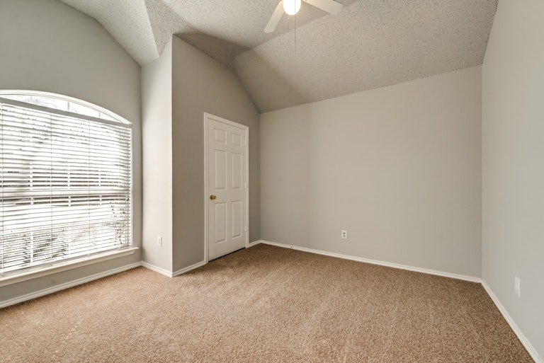 Photo 25 of 28 - 2705 Granite Ave, Sachse, TX 75048