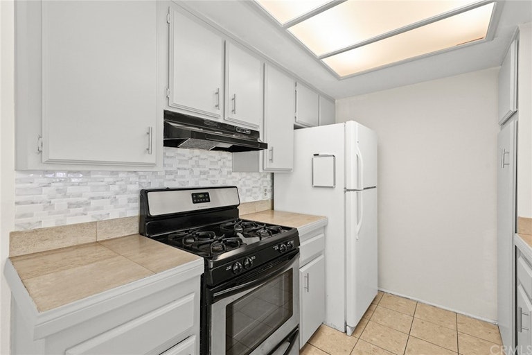 Photo 17 of 32 - 1420 S Primrose Ave Unit C, Monrovia, CA 91016