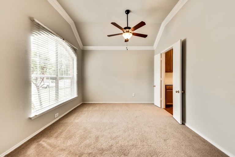 Photo 11 of 28 - 802 Cheyenne Dr, Allen, TX 75002