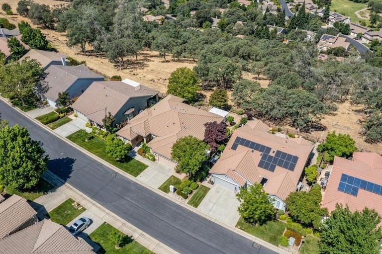 Photo 25 of 47 - 3970 Coldwater Dr, Rocklin, CA 95765