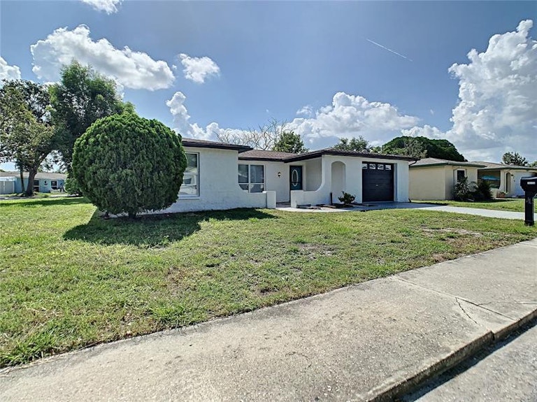 Photo 6 of 54 - 10136 Brandywine Ln, Port Richey, FL 34668