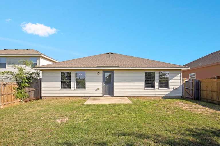 Photo 5 of 29 - 816 San Miguel Trl, Haslet, TX 76052